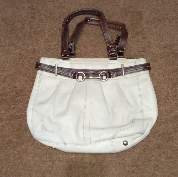 Purses - Picture 8 of 9